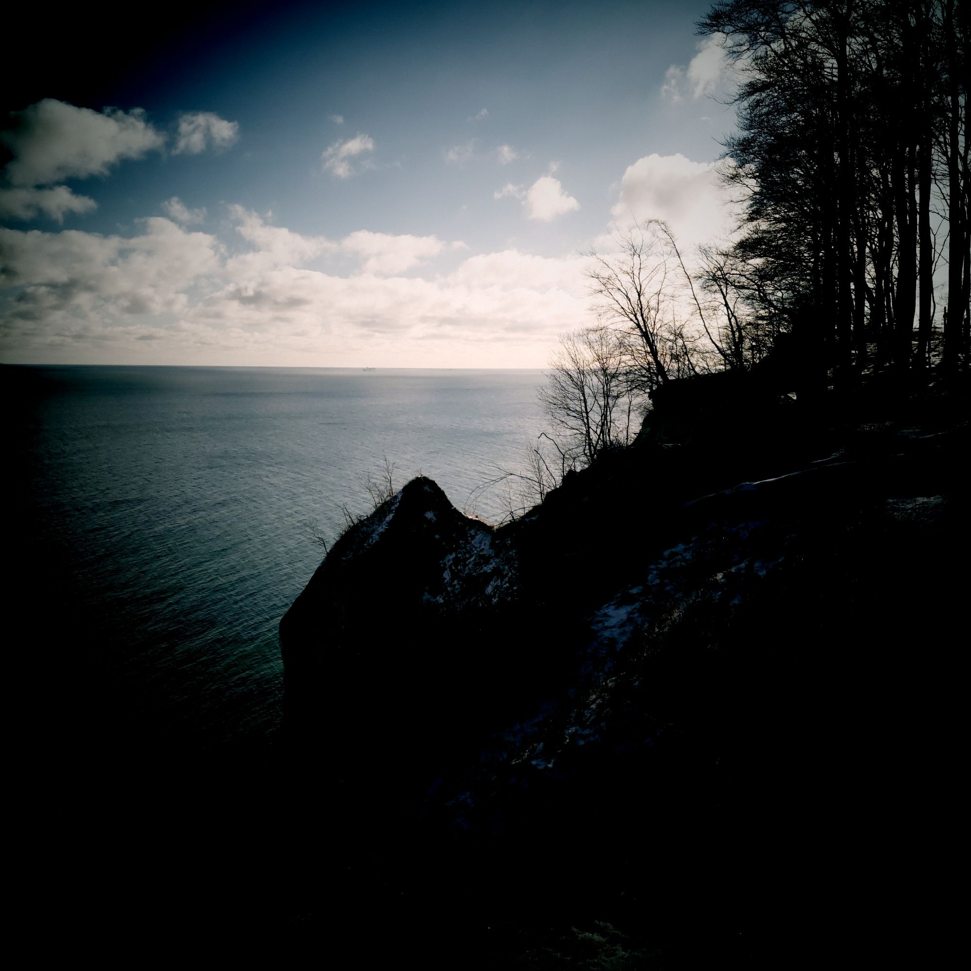 Meer, Kreidefelsen, Buchen, ein wenig Sonne. 