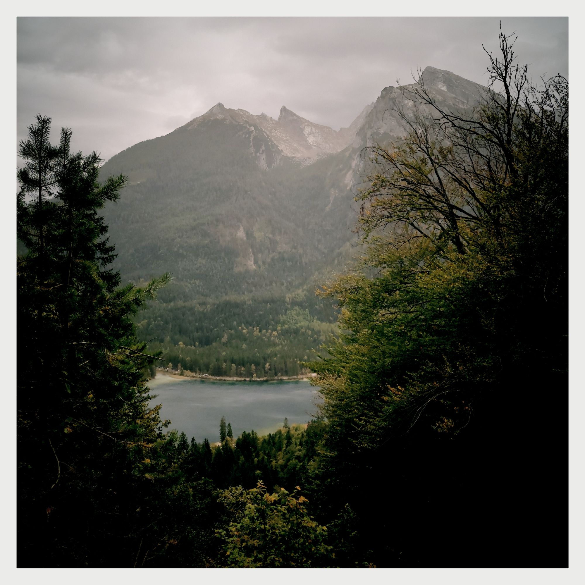 Hochkalter and Hintersee seen from Halsalm. 